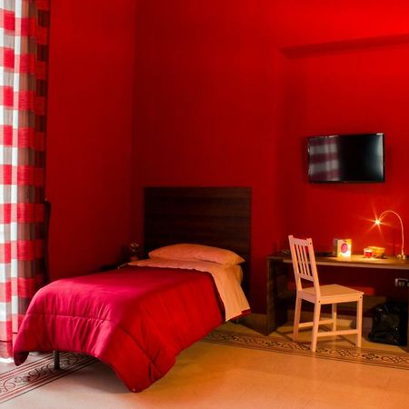 Holiday Naples Art Rooms Екстер'єр фото