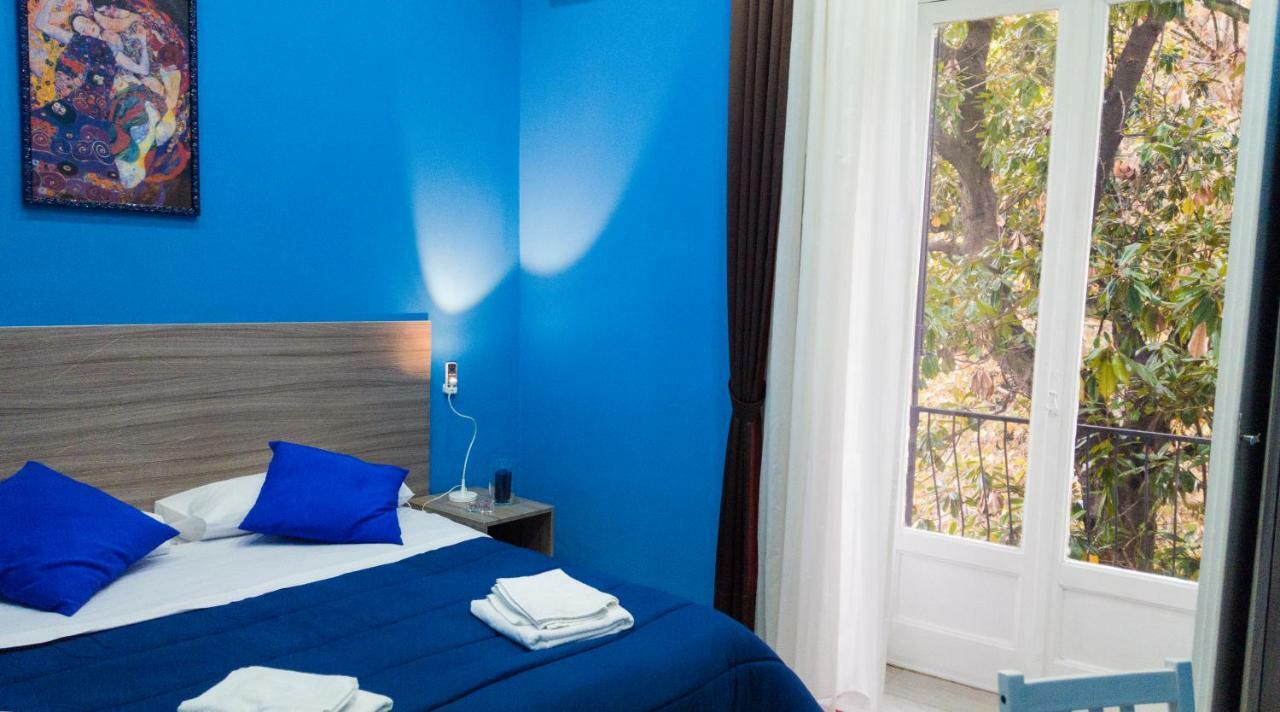 Holiday Naples Art Rooms Екстер'єр фото