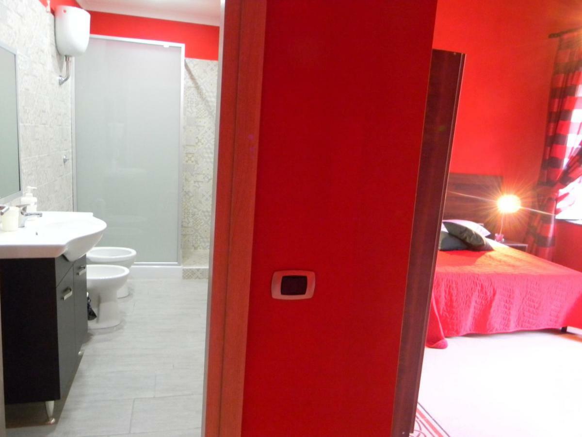 Holiday Naples Art Rooms Екстер'єр фото