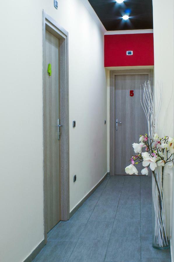 Holiday Naples Art Rooms Екстер'єр фото