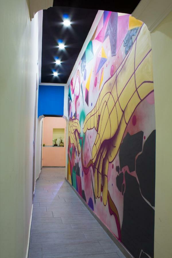 Holiday Naples Art Rooms Екстер'єр фото