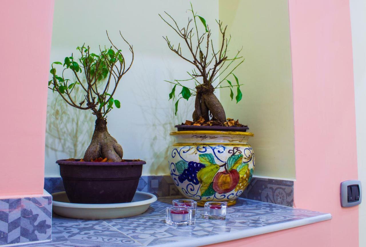 Holiday Naples Art Rooms Екстер'єр фото